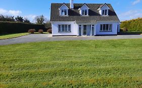 4 Bedroom, 15 Min To Limerick City Quiet Retreat.